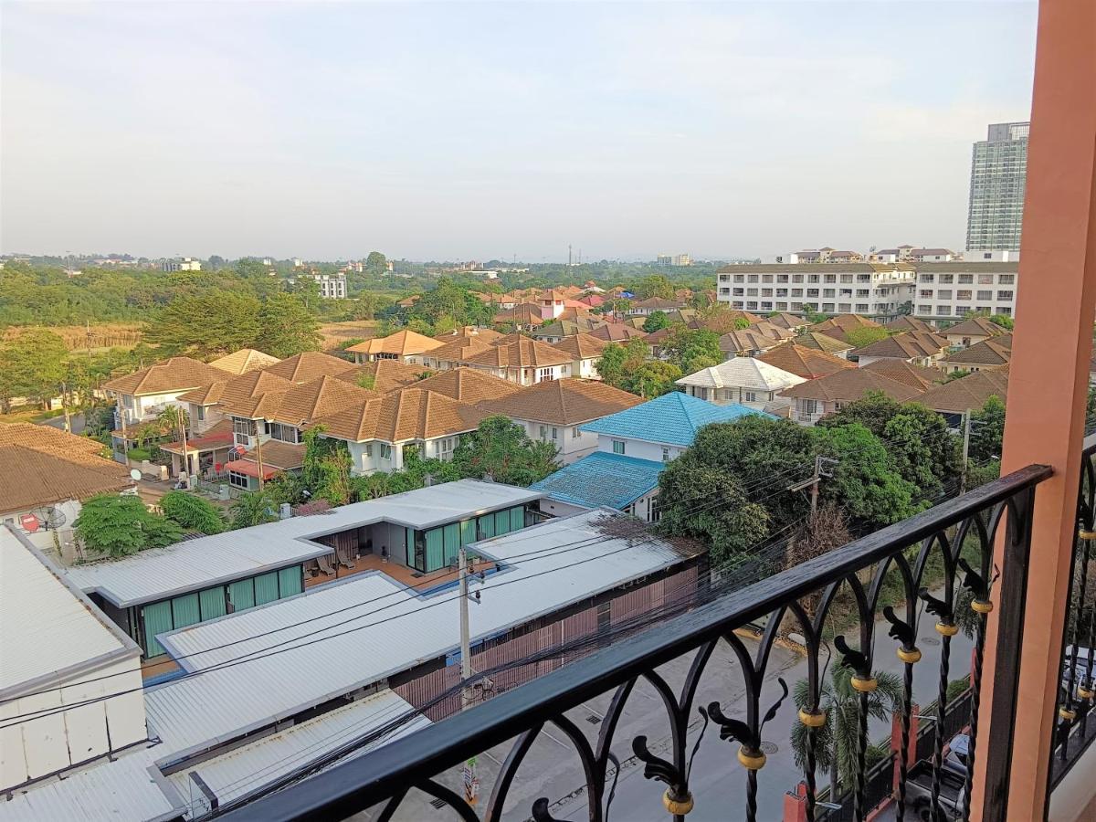 Seven Seas Condo Resort Beautiful Location Jomtien Beach Εξωτερικό φωτογραφία