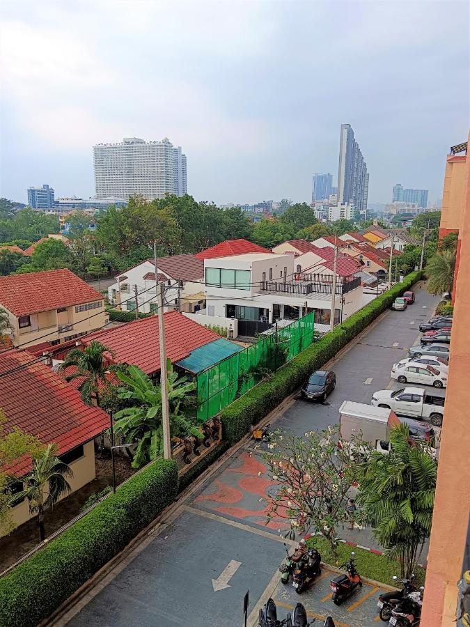Seven Seas Condo Resort Beautiful Location Jomtien Beach Εξωτερικό φωτογραφία